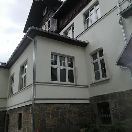 Gor-ski Saneczkowa アパート