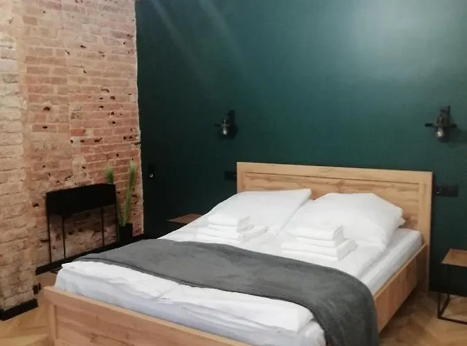 Gor-ski Saneczkowa 아파트 *